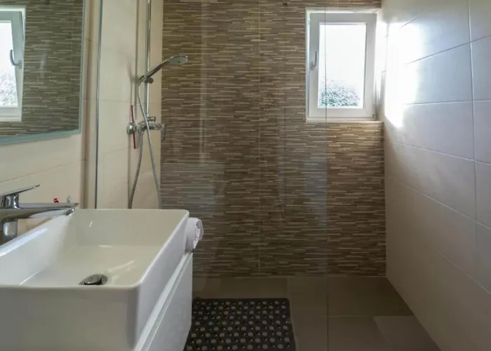 Two Bedroom With Terrace Appartement Livade