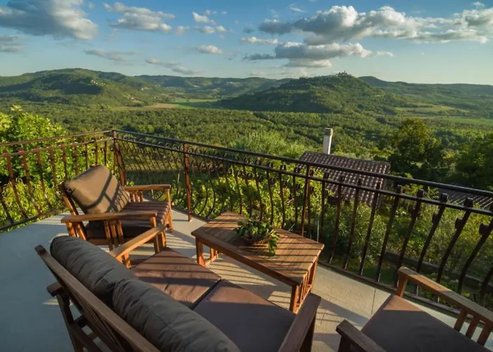 Appartement Two Bedroom With Terrace Livade